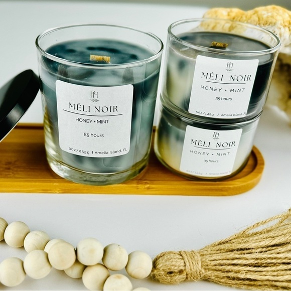 Méli Noir Candle- with notes of Honeysuckle Mint 9oz - Picture 10 of 12